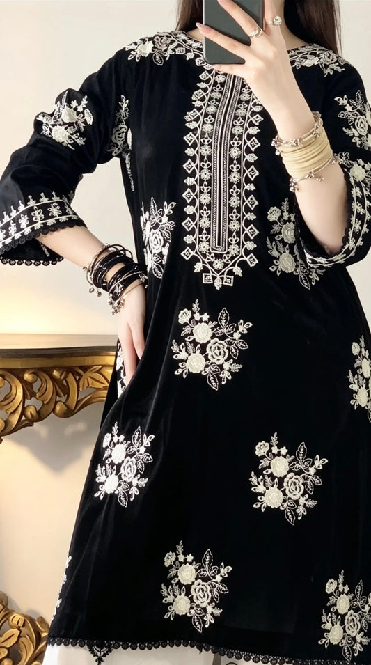 Poshkari Luxury Embroidered Lawn Stitched 3Pc Suit PA - 0052