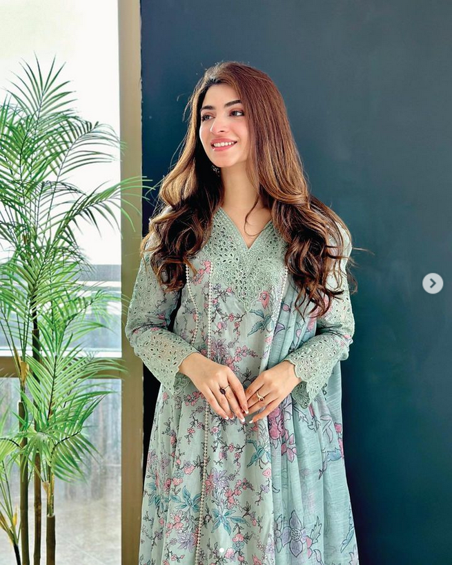 Pakistani lawn 3 piece on sale