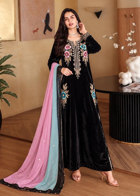 Pehnawa Midnight Luxury Velvet Embroidered 3Pc Stitched Suit PA-294