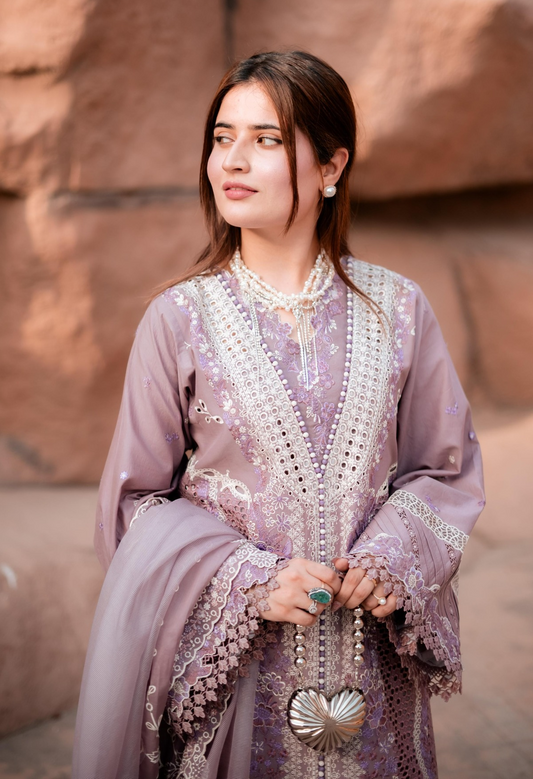 Bin Ilyas Luxury Lawn Chikankari Luxury Embroidered 3 Piece Suit - J1547