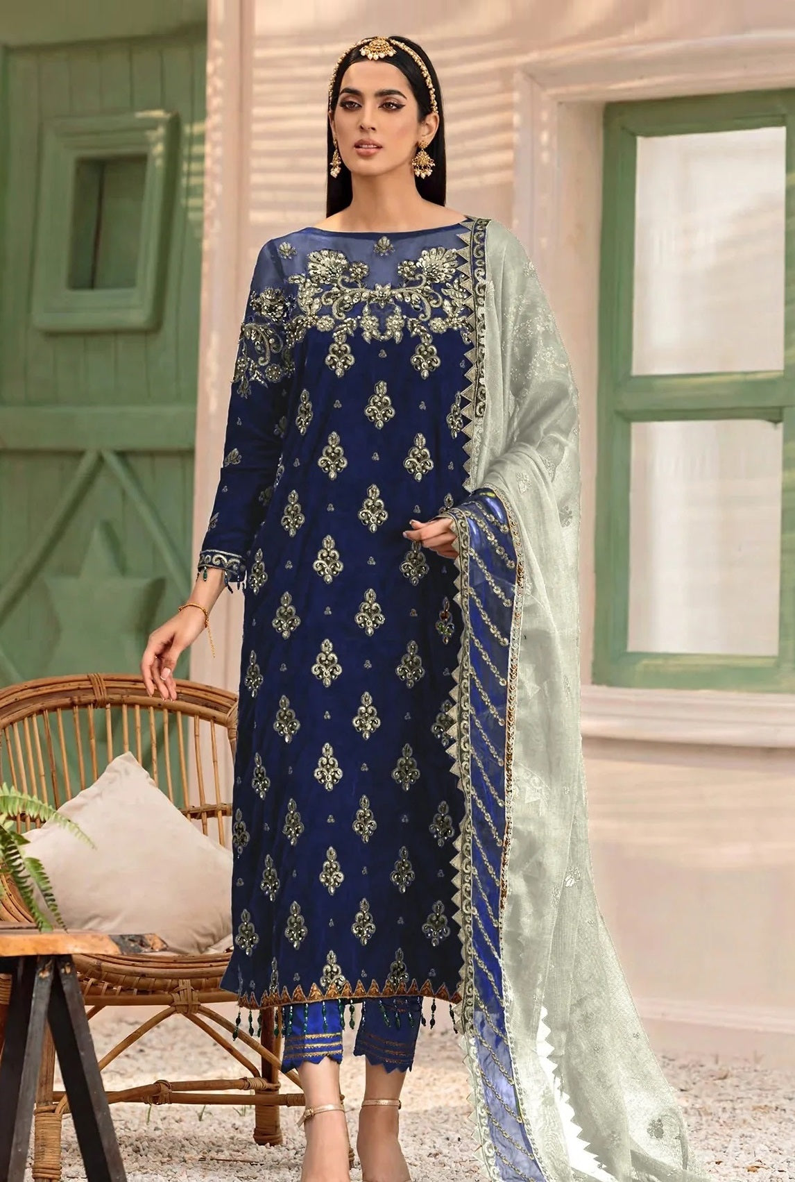 Emaan Adeel Makhmal Unstitched Luxury Velvet 3 Pc Suit MK-305 Royal Blue