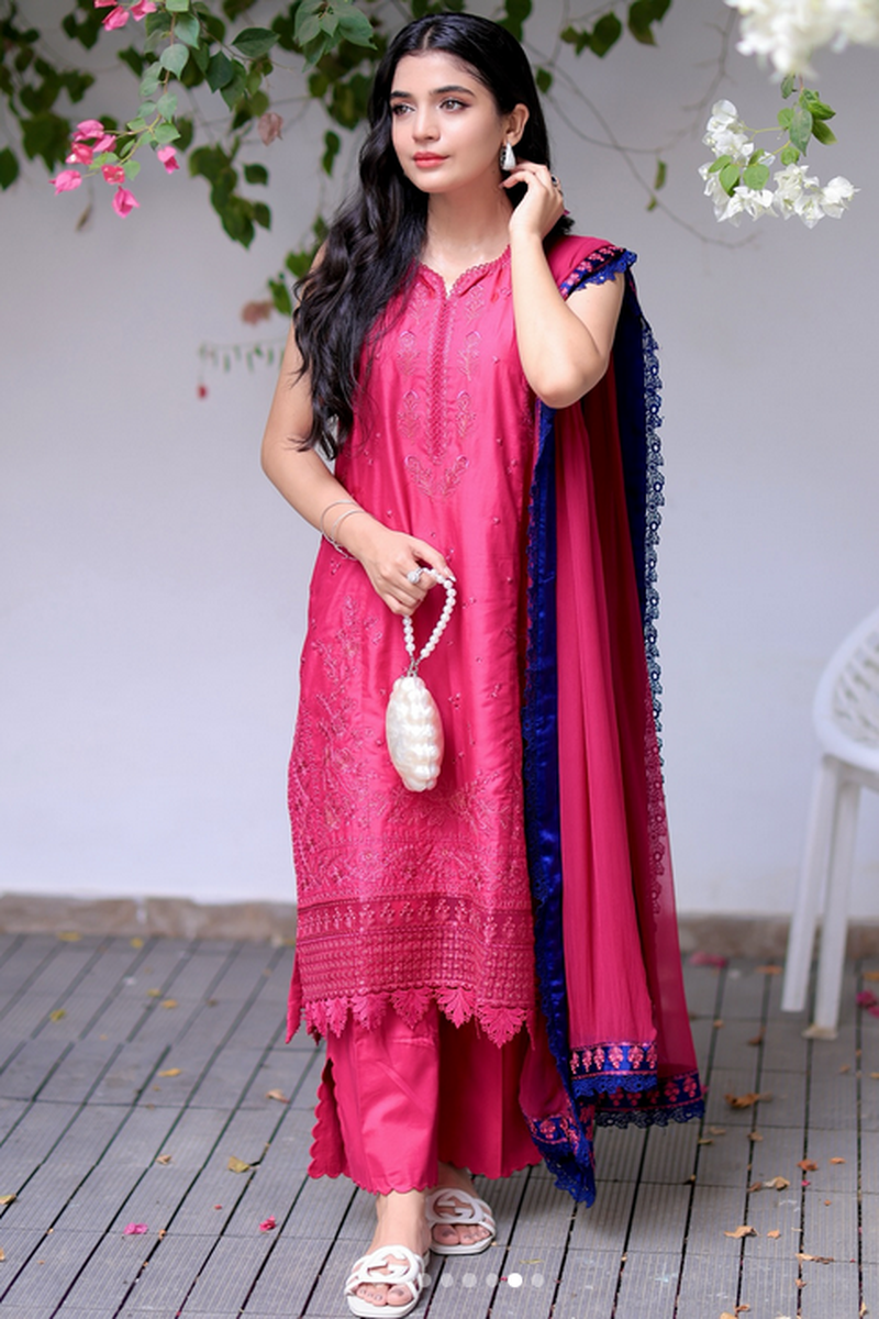 shocking pink lawn dress Republic Womenswear Luxury Lawn Embroidered Unstitched Suit Shocking Pink Shop Now : https://bit.ly/4adYEfj whatsApp: https://wa.me/923332774145 Instagram: https://www.instagram.com/zainabjees Free Cash On delivery All Over Pakistan